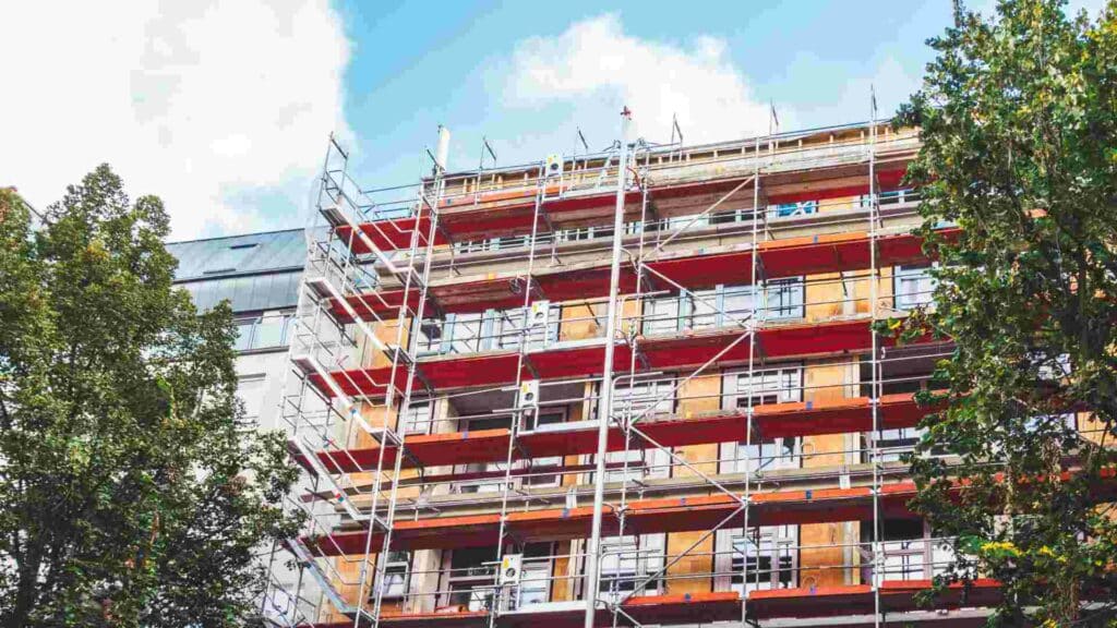 Photo d'un immeuble en rénovation